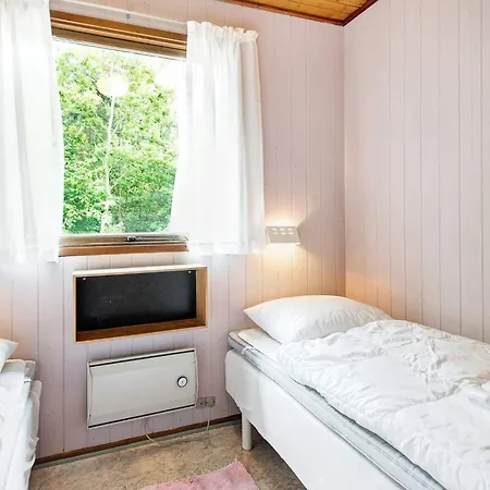 Casa vacanze 4 Star In Aakirkeby Vester Somarken
