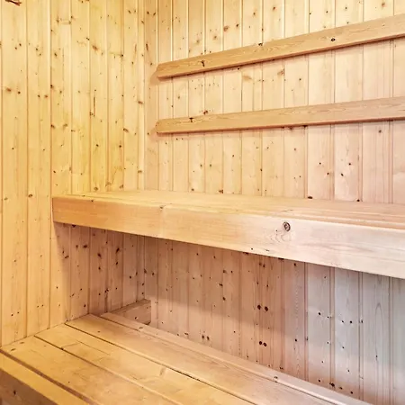4 Star In Aakirkeby Ferienhaus Vester Somarken