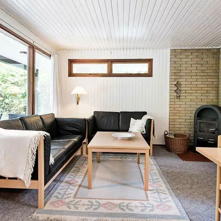 Holiday home 4 Person In Aakirkeby *